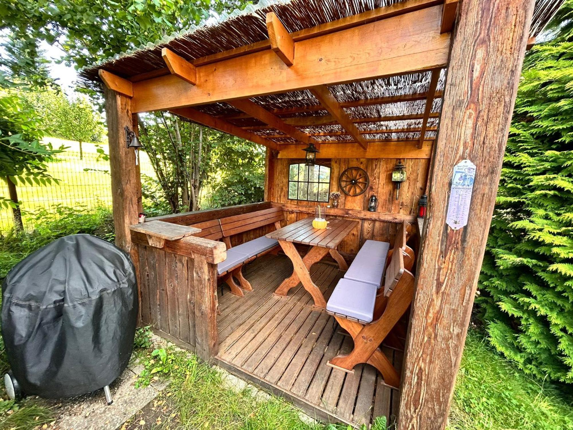 Ferienwohnung Mit Gartennutzung, Garage Und Wallbox Ebersbach-Neugersdorf Exterior photo